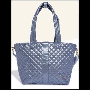 Peloton Kitchen Sink Tote in Ice Queen